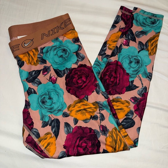 Nike Pants - NEW Nike Dri Fit Mid Rise Floral Leggings XL